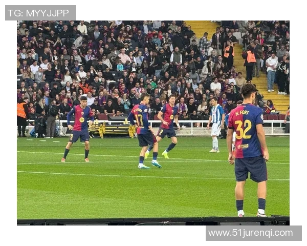 巴塞罗那宣布续约梅西合同至2023年，引发球迷狂喜