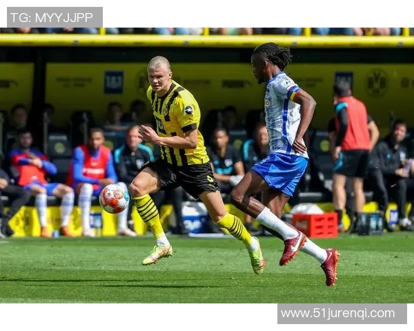 柏林赫塔力克多特蒙德，夺得德甲榜首王座