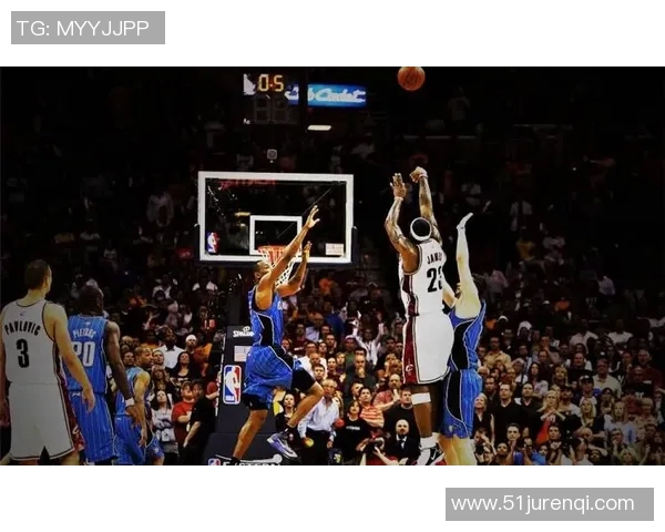 拜仁慕尼黑逆转取胜，压哨绝杀点燃全场狂欢