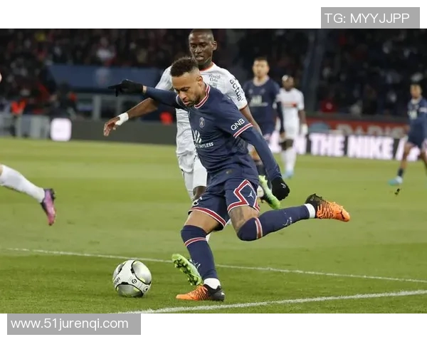 内马尔将在巴黎圣日耳曼与里尔的比赛中回归首发阵容，球迷期待他的绝技表现