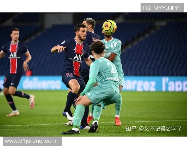 内马尔带伤出战,巴黎圣日耳曼客场险胜摩纳哥,法甲榜首守住